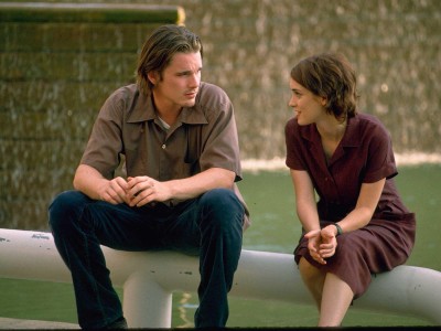 ethan-hawke-and-winona-ryder-in-reality-bites-1994-large-picture